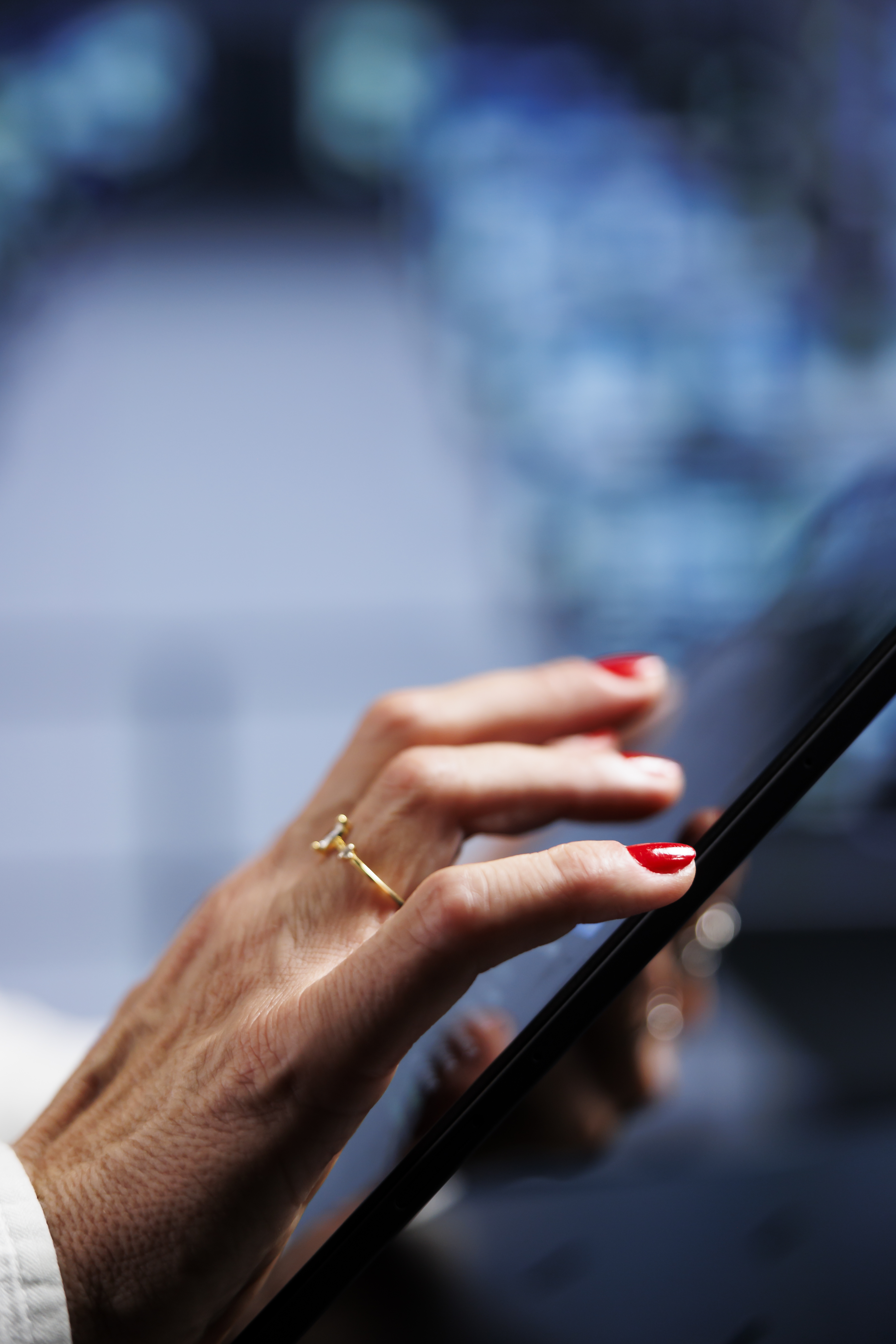 Expert securing high-tech workplace